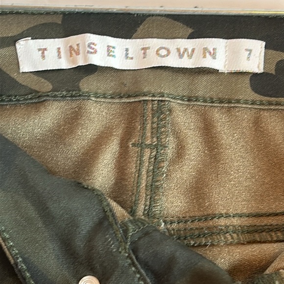 Tinseltown Camo High Rise Skinny Jeans Junior’s Size 7 - Picture 7 of 9